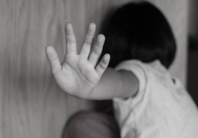 دختر ۷ ساله‌ای توسط پدرش خفه شد