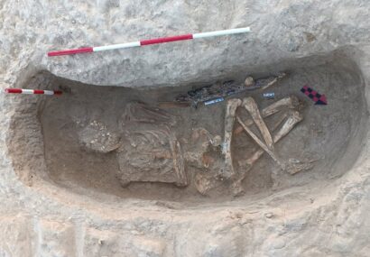 کشف اسکلت انسان و شمشیر ۲ هزار ساله درقلعه اولتان