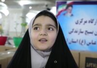 دختر اردبیلی هدایای تولدش را به زلزله‌زدگان خوی اهدا کرد