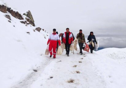 امدادرسانی به عشایر گرفتار در برف و کولاک اردبیل