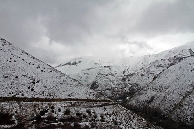 هواشناسی: شنبه در ارتفاعات اردبیل برف می‎بارد